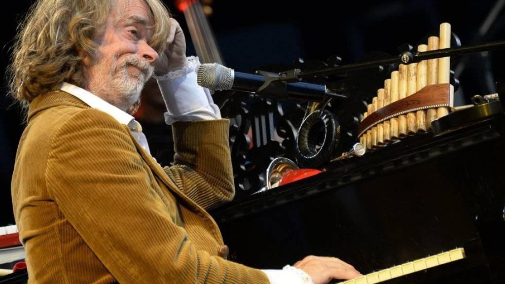 Helge Schneider hat den Ruhestand satt: Kurz nach seinem 60. Geburtstag geht der deutsche Klamaukmusiker wieder auf Tournee (Archiv)