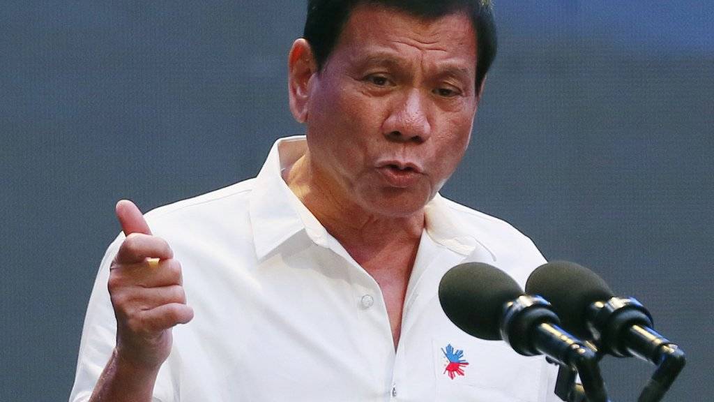 Der philippinische Präsident Rodrigo Duterte zeigt sich bei seinem ersten Staatsbesuch in China versöhnlich. (Archiv)