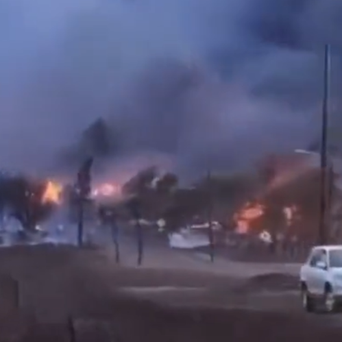  Zerstörte Häuser und Evakuierungen nach Waldbränden