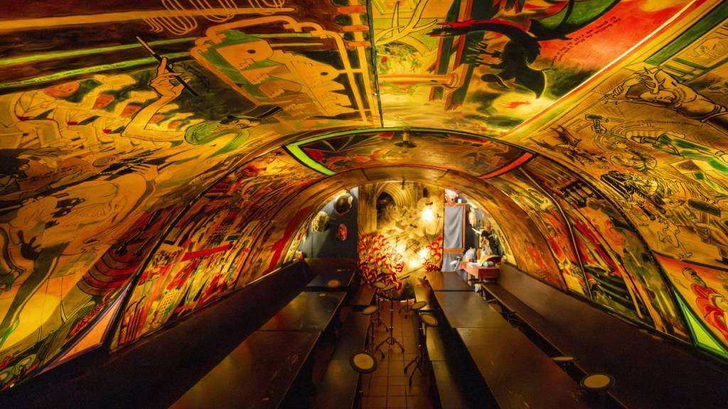 Die Feuerpolizei kontrolliert vor und während der Basler Fasnacht die abends gut besuchten Cliquenkeller. (Archivbild)