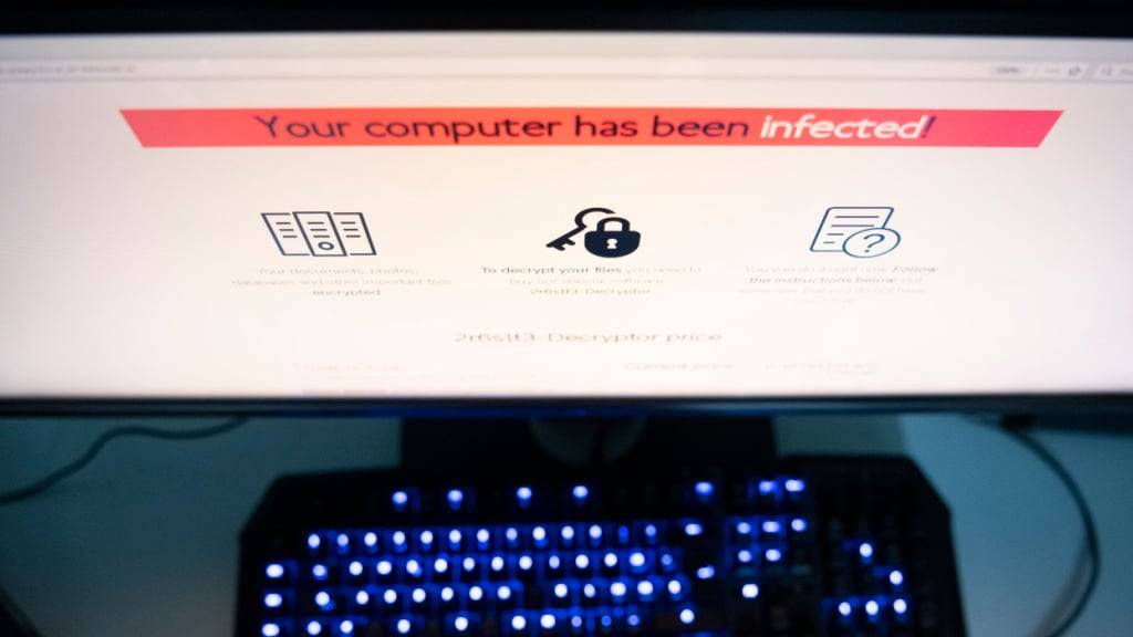 Die Zürcher Justiz bringt einen Hacker vor Gericht. Er war an Angriffen auf zehn Unternehmen beteiligt. (Symbolbild)