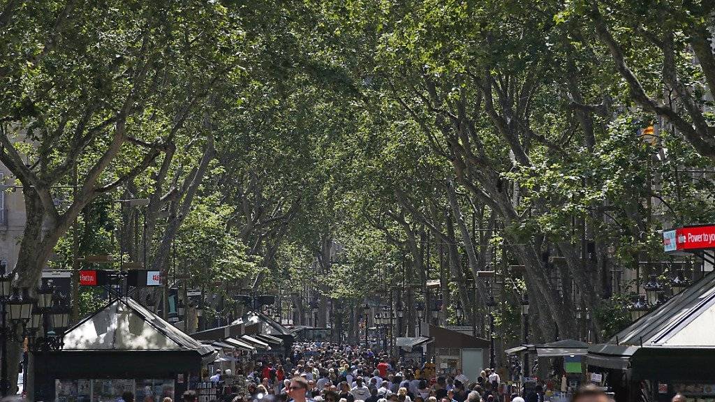In den vergangenen Jahren ist die Kritik in Barcelona am Touristenboom lauter geworden. Die Stadt geht deshalb die Zimmervermittlungsportale vor, die ohne Genehmigungen Wohnungen an Touristen vermieten.