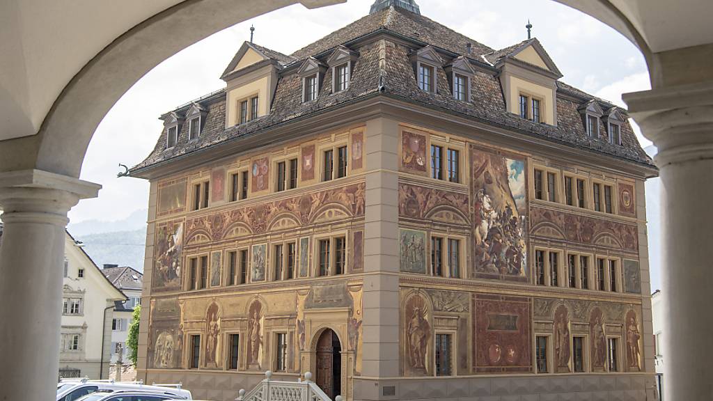 Die Schwyzer Regierung will Subvenitonsgelder für denkmalgeschützte Bauten neu aus der Staatskasse bezahlen. (Symbolbild)