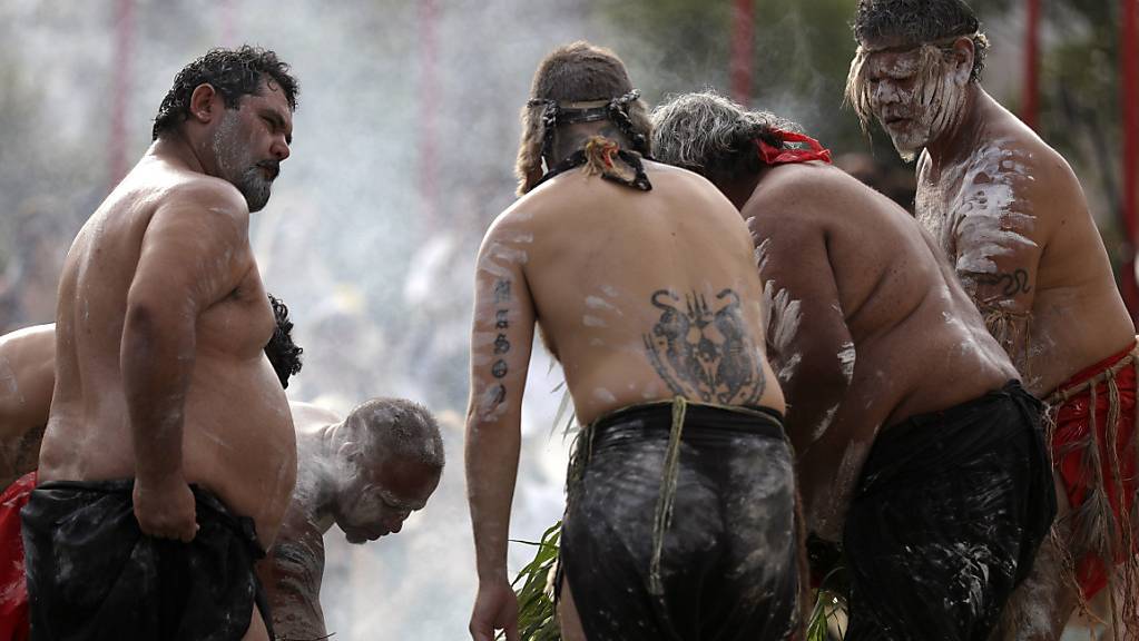 Laut einer neuesten Untersuchung sehen die meisten Australier die Ureinwohner des Kontinent als negativ an. (Archivbild)
