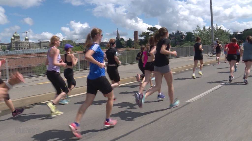 12,5 Tausend Frauen rennen am Frauenlauf durch Bern