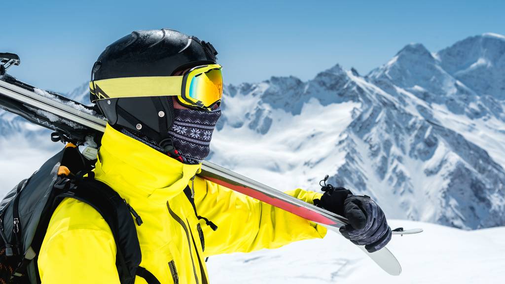Kunde findet gebrauchte Ski-Tageskarte in neu gekaufter Winterjacke