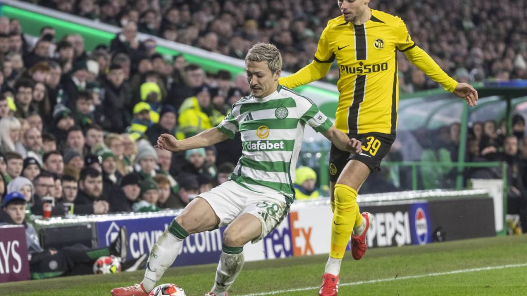 Daizen Maeda (links) schiesst Celtic Glasgow zum Meistertitel (Archivbild)