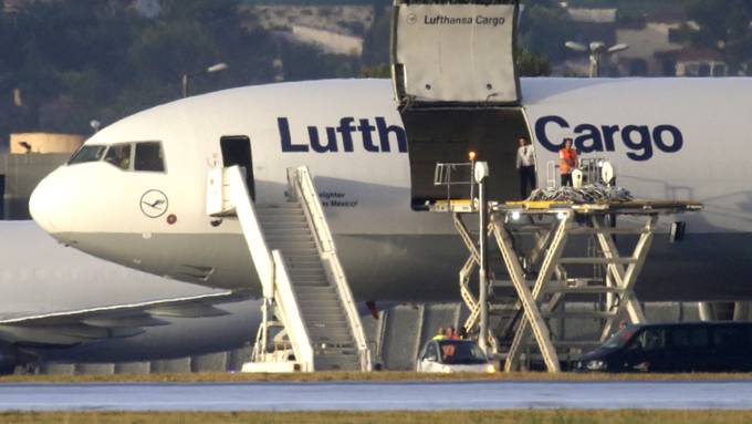 Lufthansa schickt 80 Tonnen Obst und Gemüse nach Grossbritannien