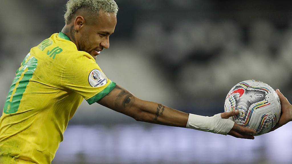 Brasiliens Stürmer Neymar will den Copa-Titel im eigenen Land behalten
