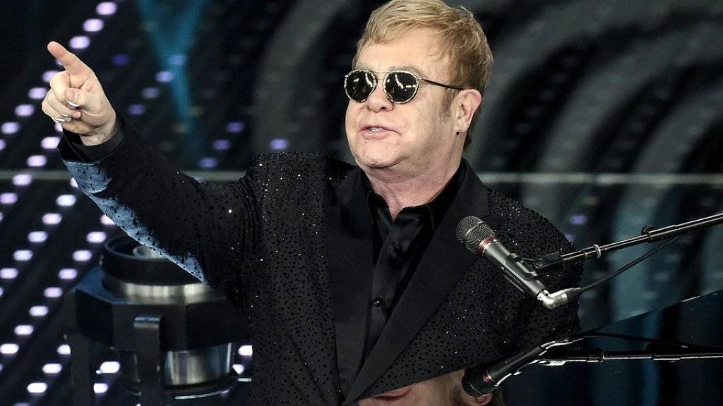 Elton John führte schon den einen oder anderen juristischen Streit mit den britischen Boulevardmedien (Archiv)