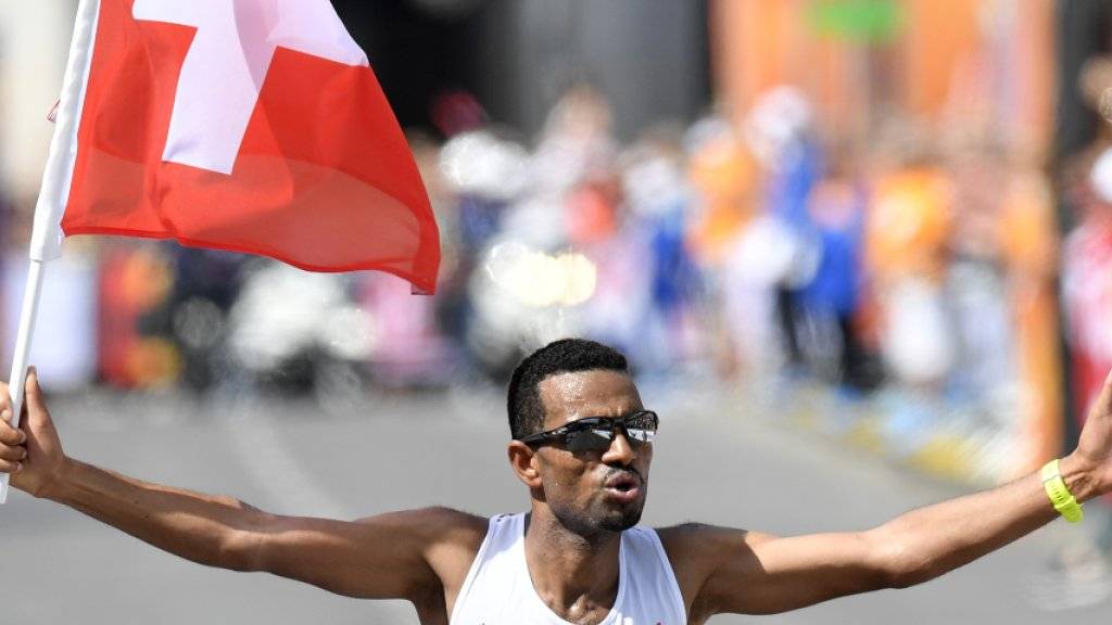 Tadesse Abraham beim Zieleinlauf: Er hat Silber gewonnen und nicht Gold verloren.