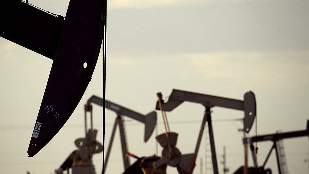 Die internationale Energieagentur warnt vor negatien Folgen billigen Öls.