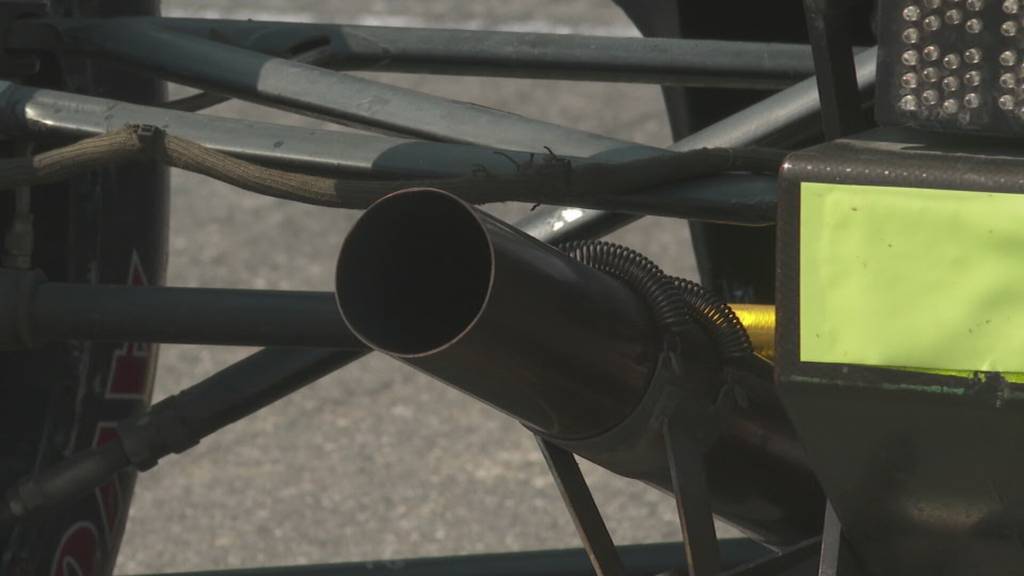 Motorensound, Reifenqualm und Benzin im Blut