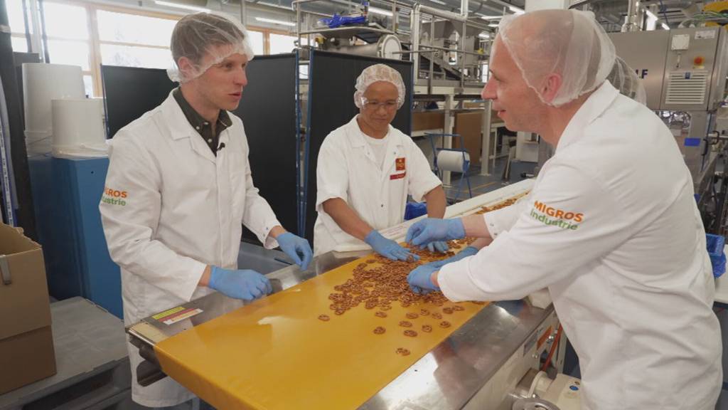 Moderator Alain Röllin als Chocolatier