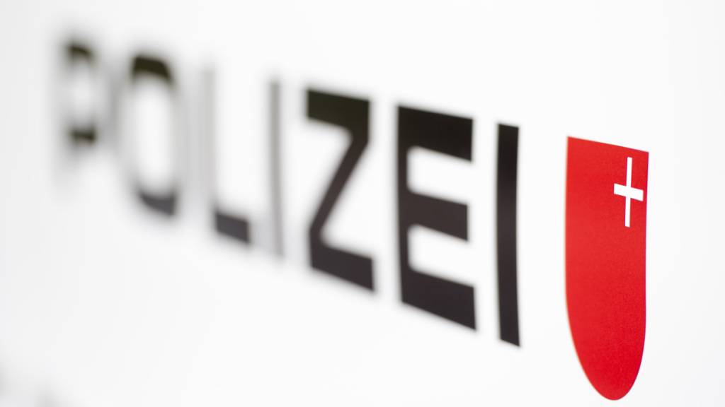 Ein 15-jähriger E-Bike-Fahrer wurde am Sonntagabend bei einem Unfall in Altendorf SZ erheblich verletzt.