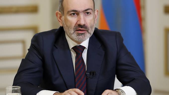 15 000 Armenier fordern Rücktritt des Regierungschefs
