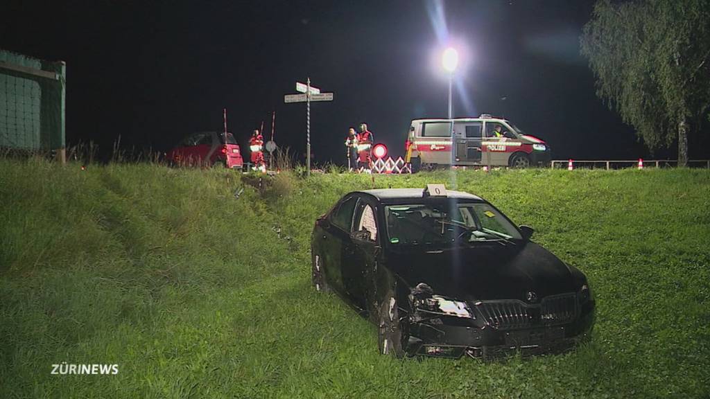 Skoda und Smart krachen auf Landstrasse ineinander – fünf Verletzte