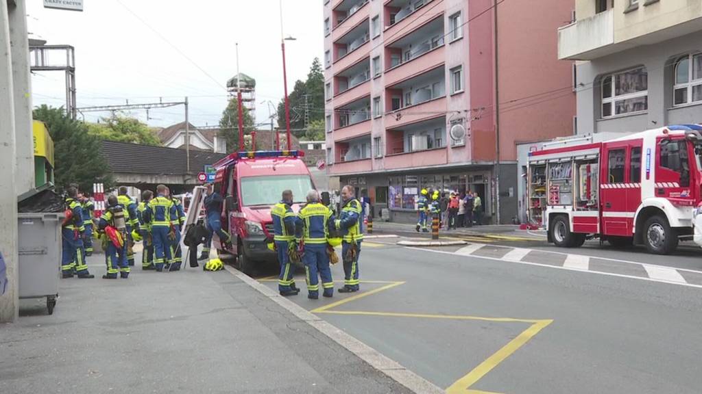 Person verletzt sich lebensgefährlich wegen Brand in Stadt Luzern