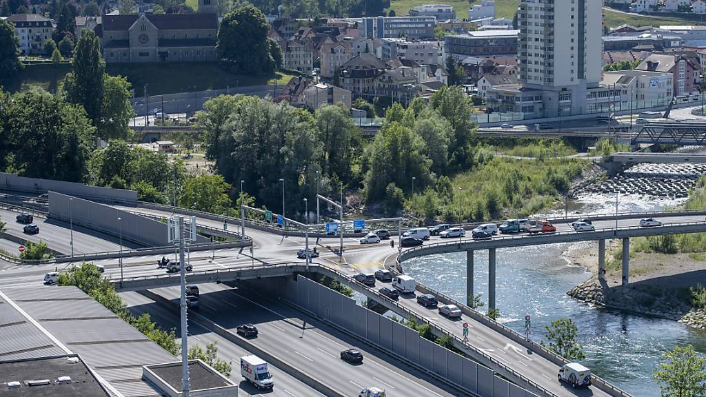 Der Unfall passierte kurz nach der Einfahrt Emmen Süd. (Archivaufnahme)