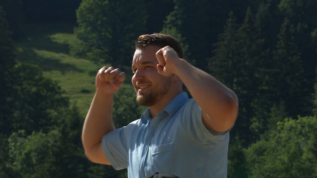 Adrian Walther gewinnt am Schwarzsee
