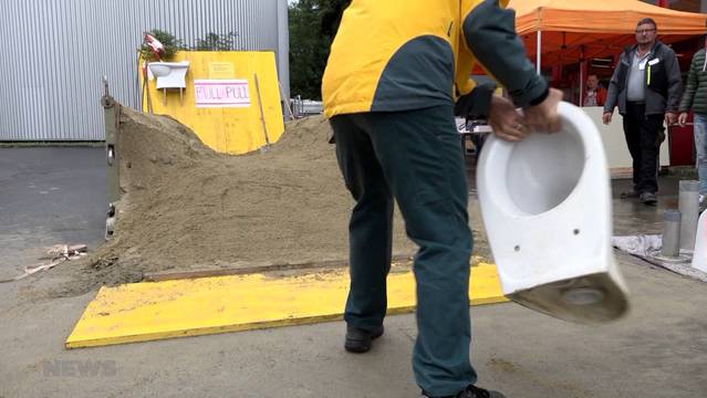 Kein Scheiss: WC-Weitwurf-Meisterschaft
