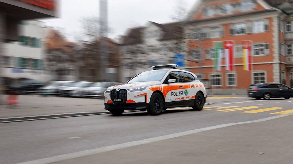 In Rorschach SG hat die Polizei einen 18-jährigen Raser erwischt.