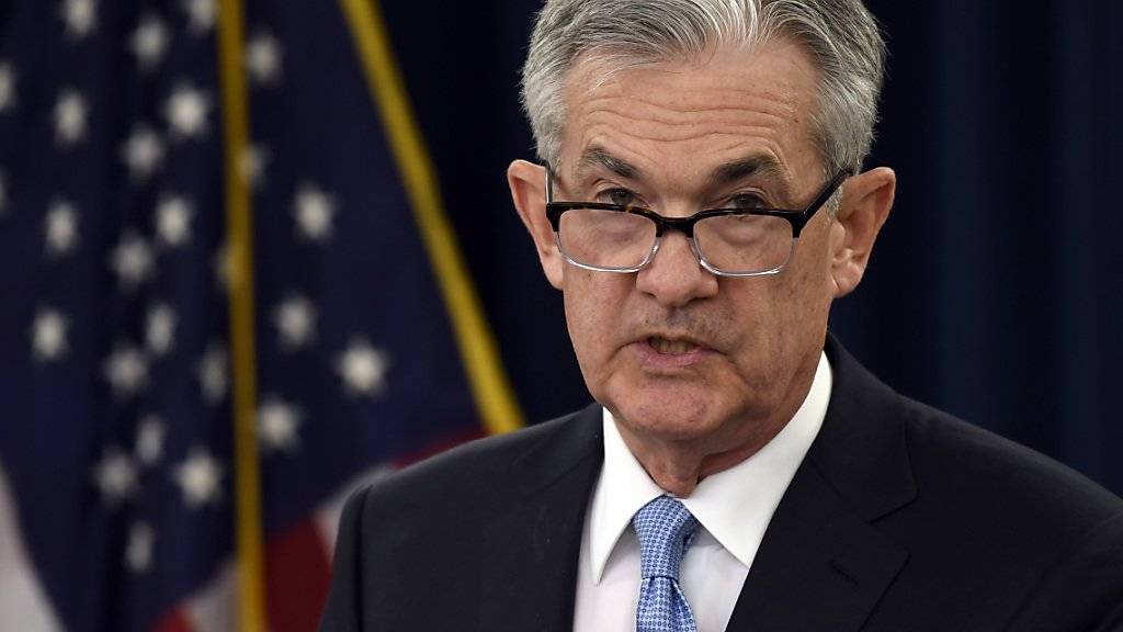Die Währungshüter um Fed-Chef Jerome Powell beliessen den geldpolitischen Schlüsselsatz am Mittwoch in der Spanne von 2,25 bis 2,5 Prozent. (Archivbild)