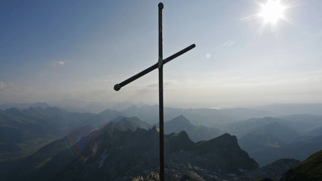 Nun erreichen die Temperaturrekorde auch die Berge: Mit 16,3 Grad verzeichnete die Messstation auf dem Säntis AI den Höchstwert von 1949. (Archivbild)