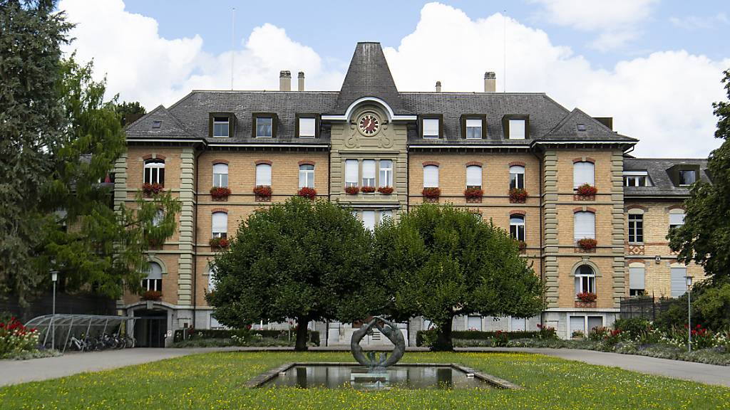 Das Psychiatriezentrum Münsingen gerät wirtschaftlich immer stärker unter Druck. Die Verantwortlichen fordern «angemessene Tarife». (Archivbild)