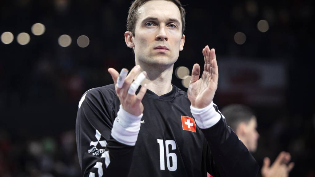 Vor der am Donnerstag beginnenden EM stellt Nati-Goalie Nikola Portner die Weichen für die Zukunft