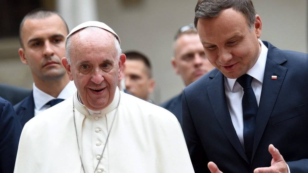 Papst Franziskus mit dem polnischen Präsidenten Andrzej Duda in Krakau.