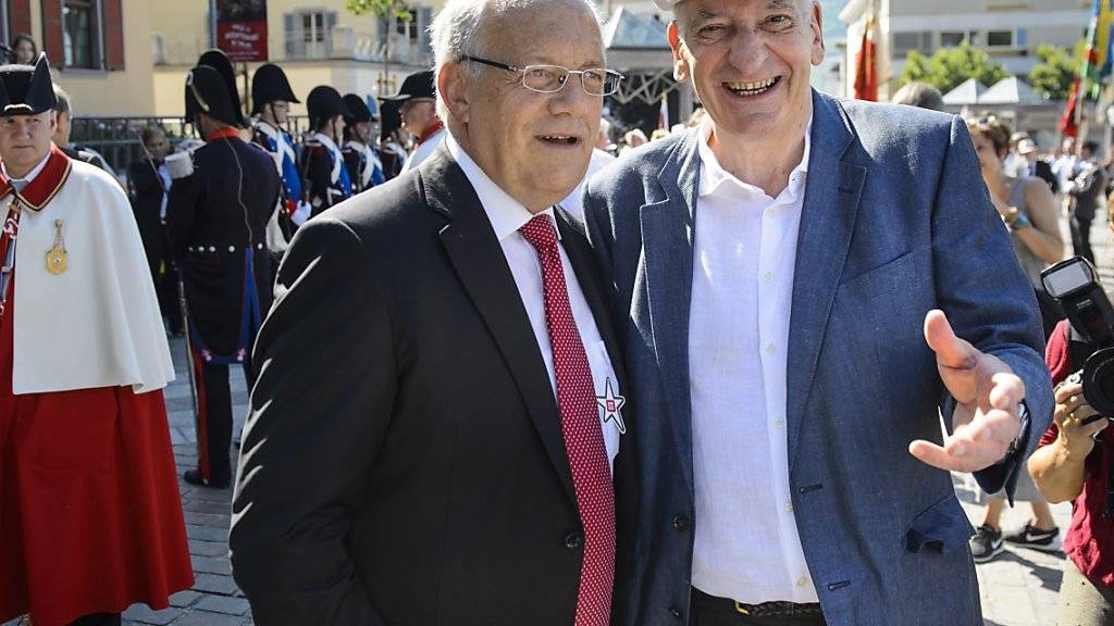 «Ohne das Wallis wäre die Schweiz heute nicht das, was sie ist», sagte Bundesrat Johann Schneider-Ammann (links). Das Bild zeigt ihn mit alt Bundesrat Pascal Couchepin.