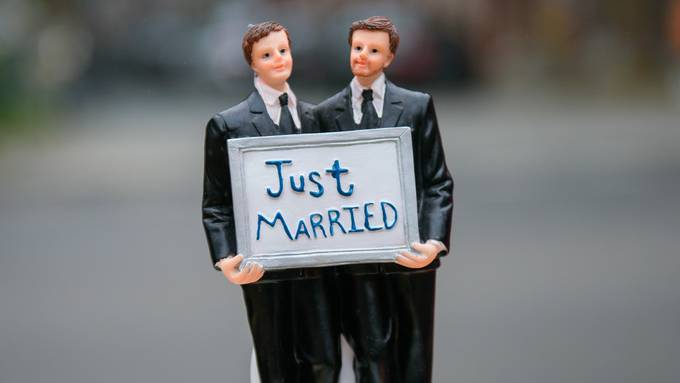 Homosexuelle Paare überrennen Luzerner Standesämter