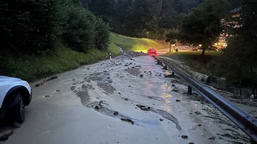 Starkregen führt im Kanton Schwyz zu zahlreichen Einsätzen