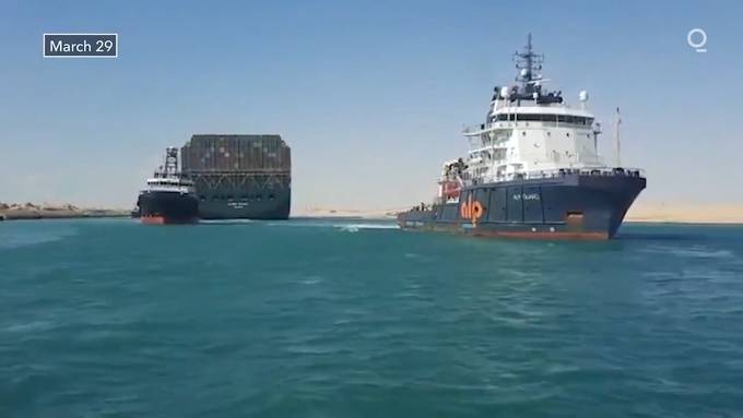 Containerschiff im Suezkanal wieder frei