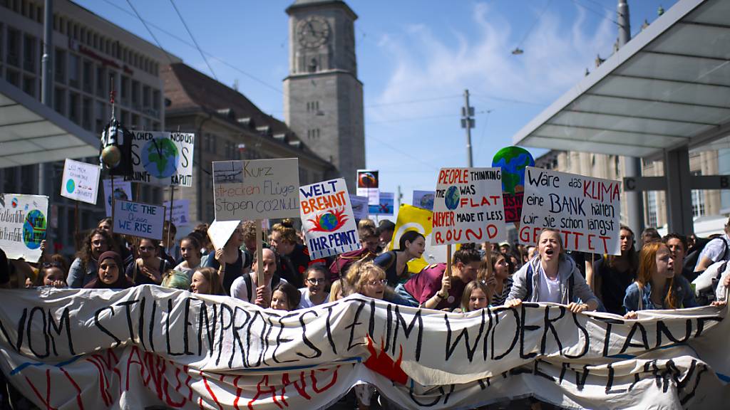 St. Galler Jugendliche am weltweiten Klimastreiktag am 24. Mai 2019 in St. Gallen. (Archivbild)