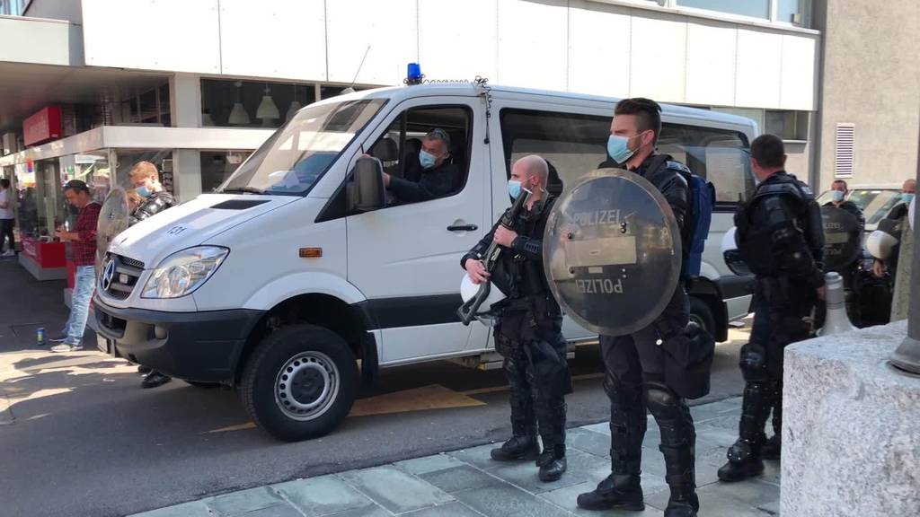 Kurznachrichten: Demo Rapperswil-Jona, WEGA, Unfälle