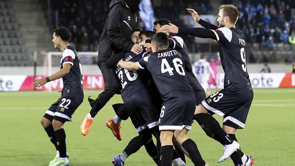 Die Freude der Luganesi über das 2:0 von Doumbia