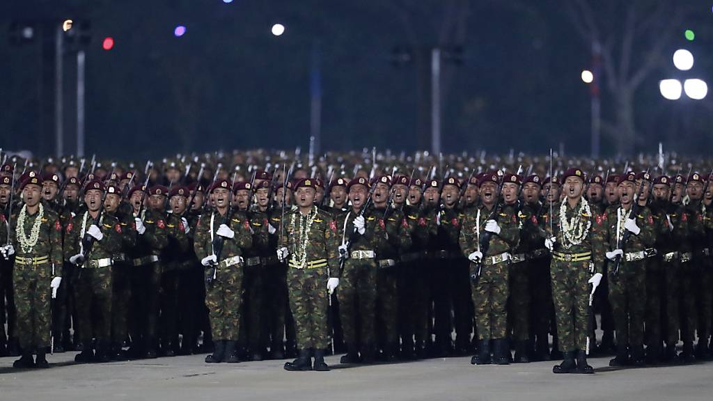 ARCHIV - Die Generäle im früheren Birma regieren seit ihrem Putsch im Februar 2021 mit eiserner Faust. Foto: Uncredited/AP/dpa