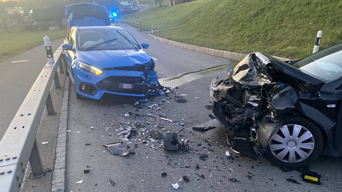 Lenker ist kurz unaufmerksam und gerät auf die Gegenfahrbahn