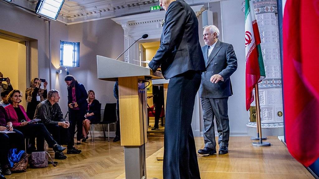 Irans Aussenminister Mohammed Dschawad Sarif und seine norwegische Amtskollegin Ine Eriksen Soereide bei einer Pressekonferenz in Oslo am Donnerstag. (Archivbild)