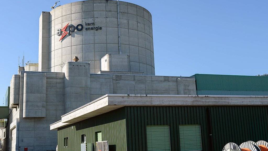 Der Block 1 des AKW Beznau im Aargau bleibt länger vom Netz als geplant: Die Analysen der im Reaktordruckbehälter entdeckten Materialfehler benötigen gemäss AKW-Betreiber mehr Zeit.