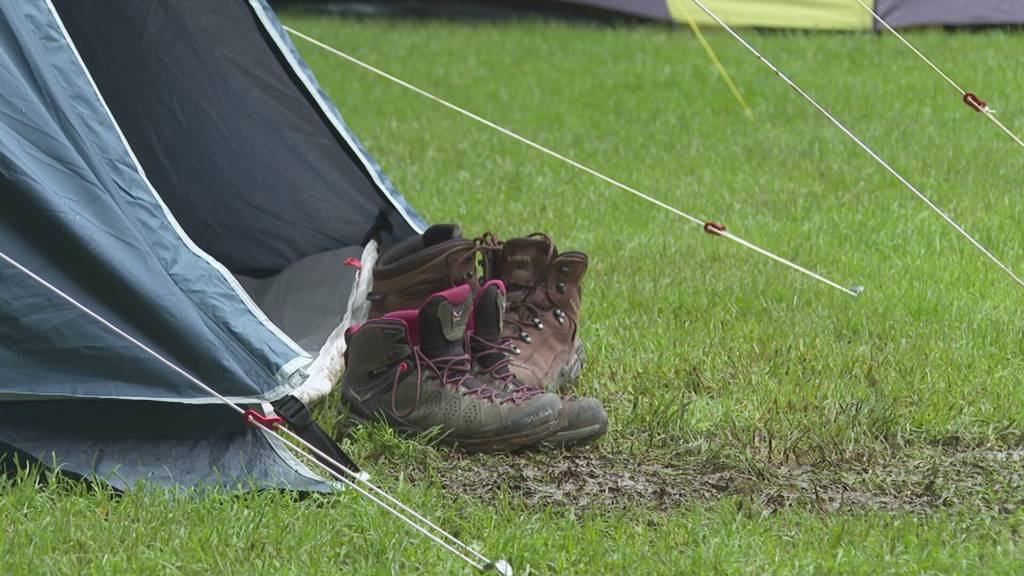 Schlechtes Wetter zum Ferienstart – so gehen die Campingplätze in Bern und Biel damit um