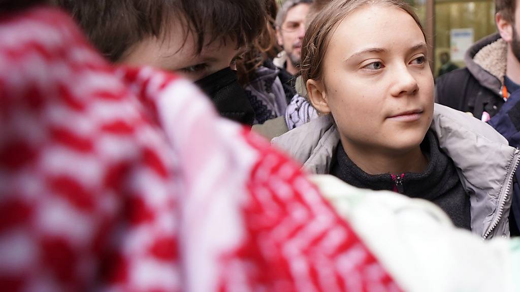 Die Klimaaktivistin Greta Thunberg hat bei einem Gerichtsprozess in London auf unschuldig plädiert. Foto: Alberto Pezzali/AP/dpa