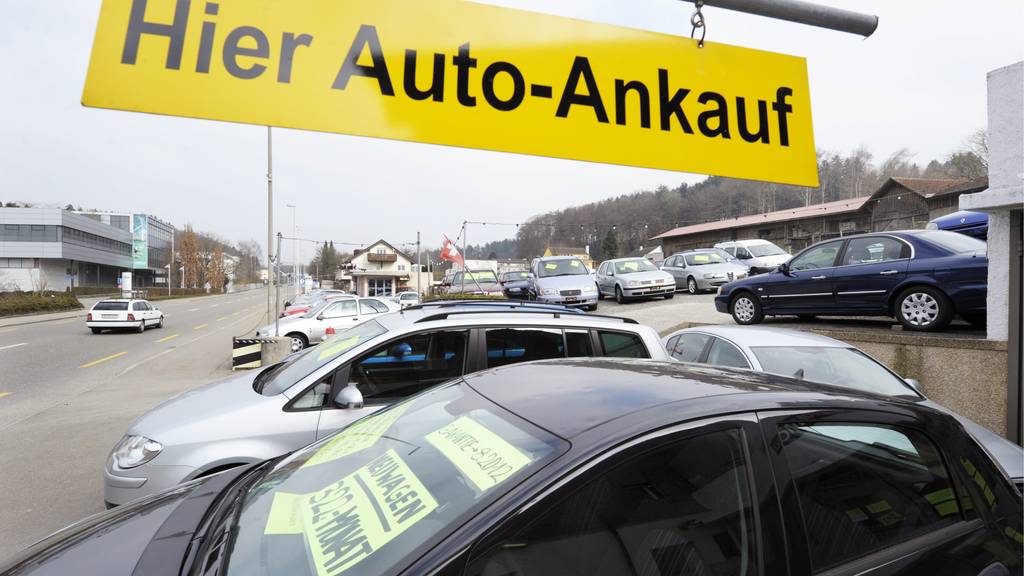 Aargauer verkauft das Auto einer Frau – und behält das Geld für sich