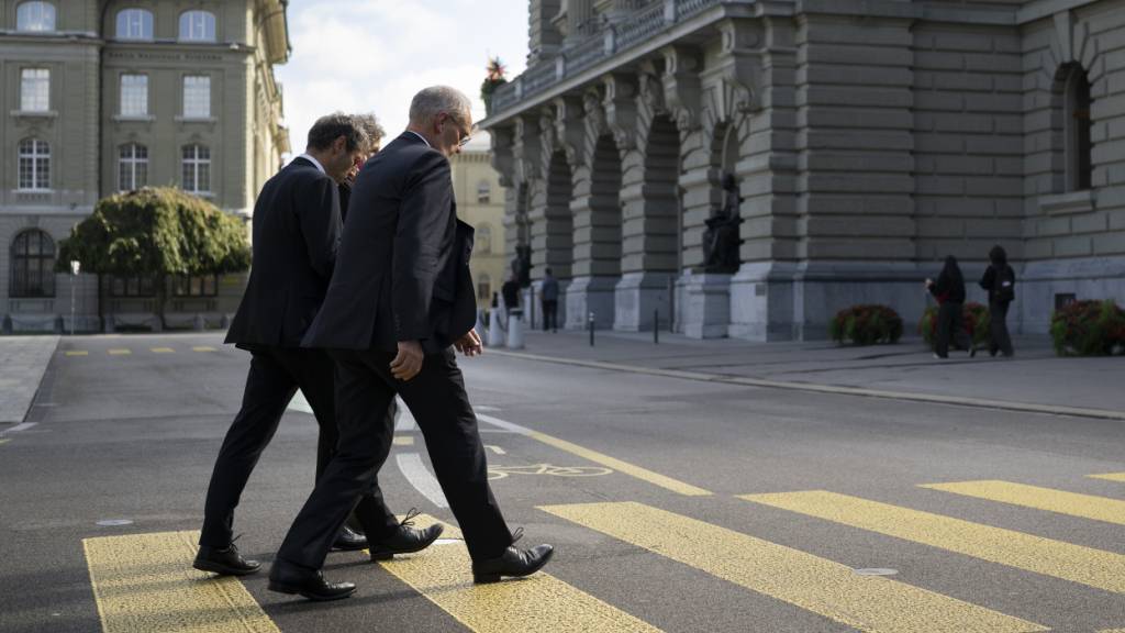 Wer folgt auf Guy Parmelin im Bundesrat? Das Kandidatenkarussell dreht sich bereits.