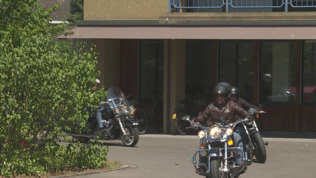 Motorradfahrer sammeln Spenden für die Stiftung Rodtegg