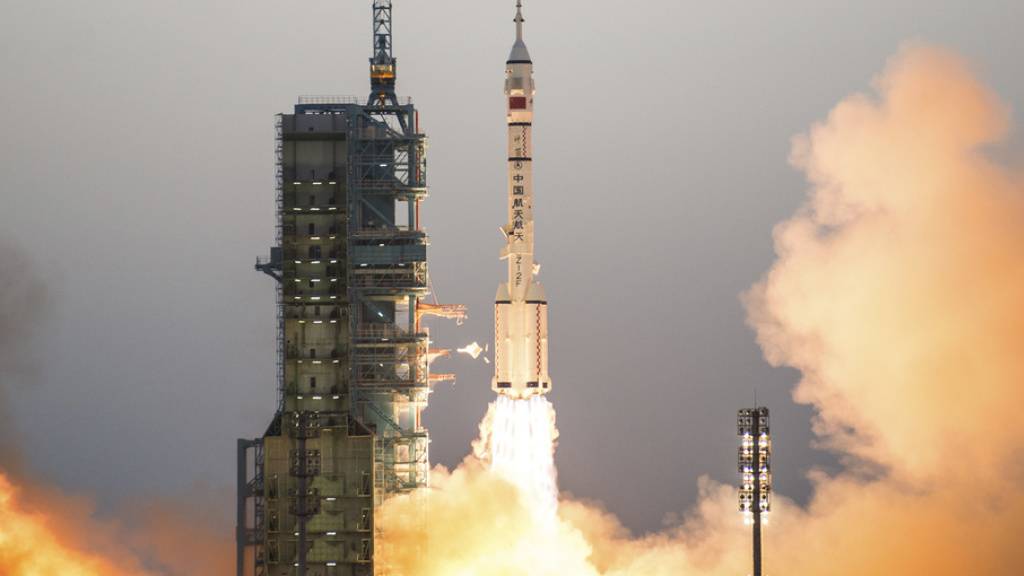China hat am Freitag wieder eine «Langer Marsch 2F»-Rakete ins All gebracht. Sie ist wie das Space Shuttle wiederverwendbar. (Archivbild)