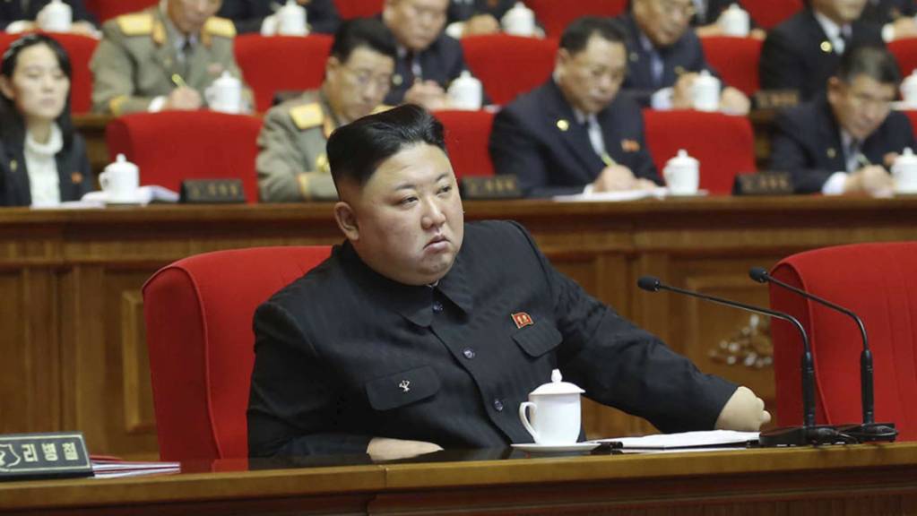 Das Foto der staatlichen nordkoreanischen Nachrichtenagentur KCNA zeigt Machthaber Kim Jong Un auf dem Kongress der Partei der Arbeit. Foto: Uncredited/KCNA via KNS/AP/dpa - ACHTUNG: Nur zur redaktionellen Verwendung und nur mit vollständiger Nennung des vorstehenden Credits