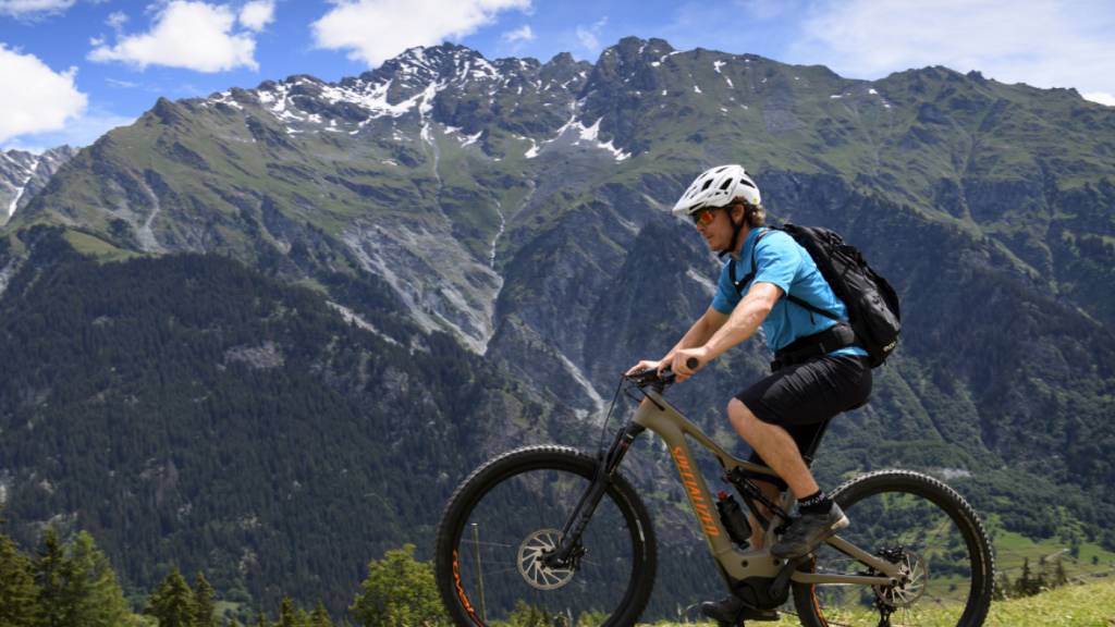 Für die erstmalige Erstellung und Kennzeichnung des Nidwaldner Mountainbikewegnetzes beantragt der Regierungsrat dem Landrat einen Rahmenkredit über 3,8 Millionen Franken. (Symbolbild)